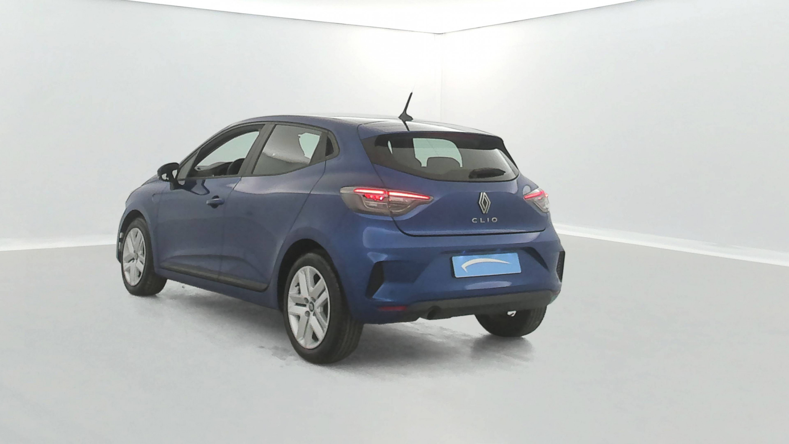 Vente en ligne Renault Clio 5 Clio AUTO ECOLE Blue dCi 100 au prix de 15 690 €