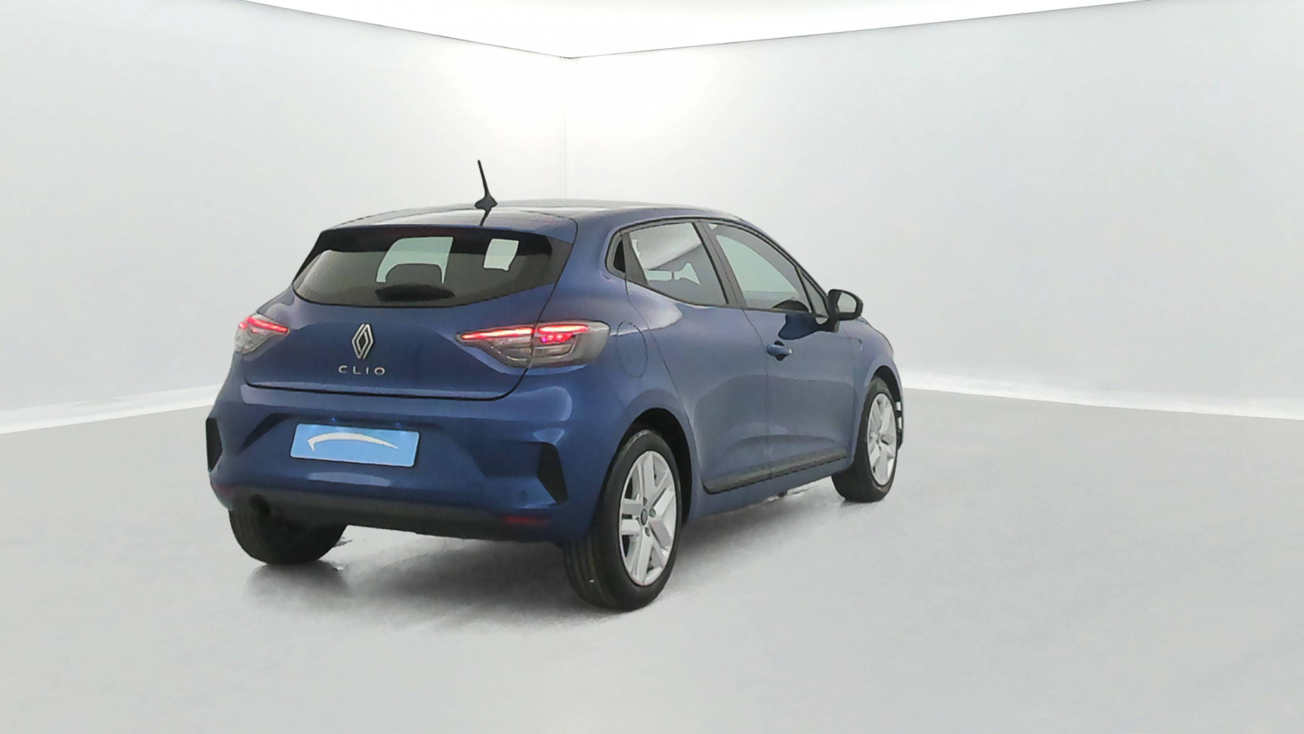 Vente en ligne Renault Clio 5 Clio AUTO ECOLE Blue dCi 100 au prix de 15 690 €