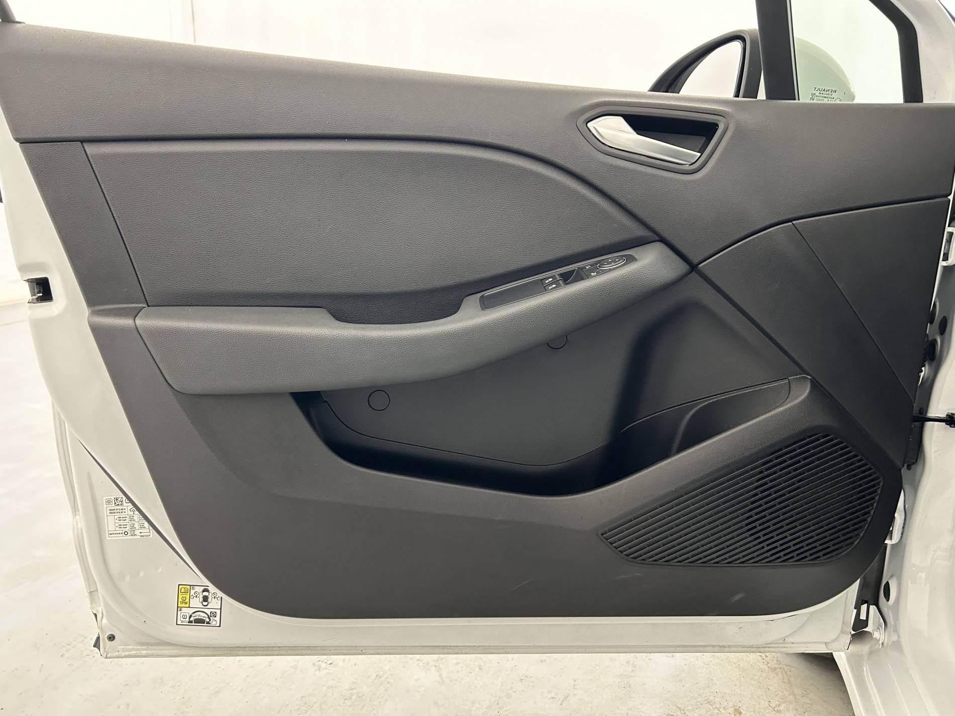 Vente en ligne Renault Clio 5 CLIO SOCIETE E-TECH 140 - 21 au prix de 14 990 €