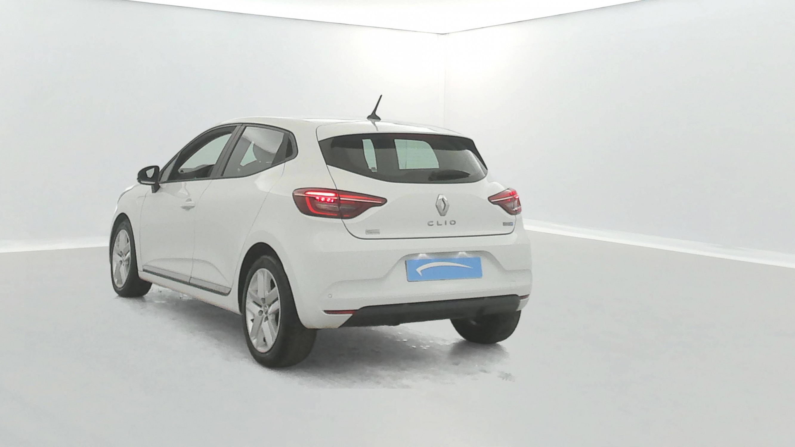 Vente en ligne Renault Clio 5 CLIO SOCIETE E-TECH 140 - 21 au prix de 14 990 €