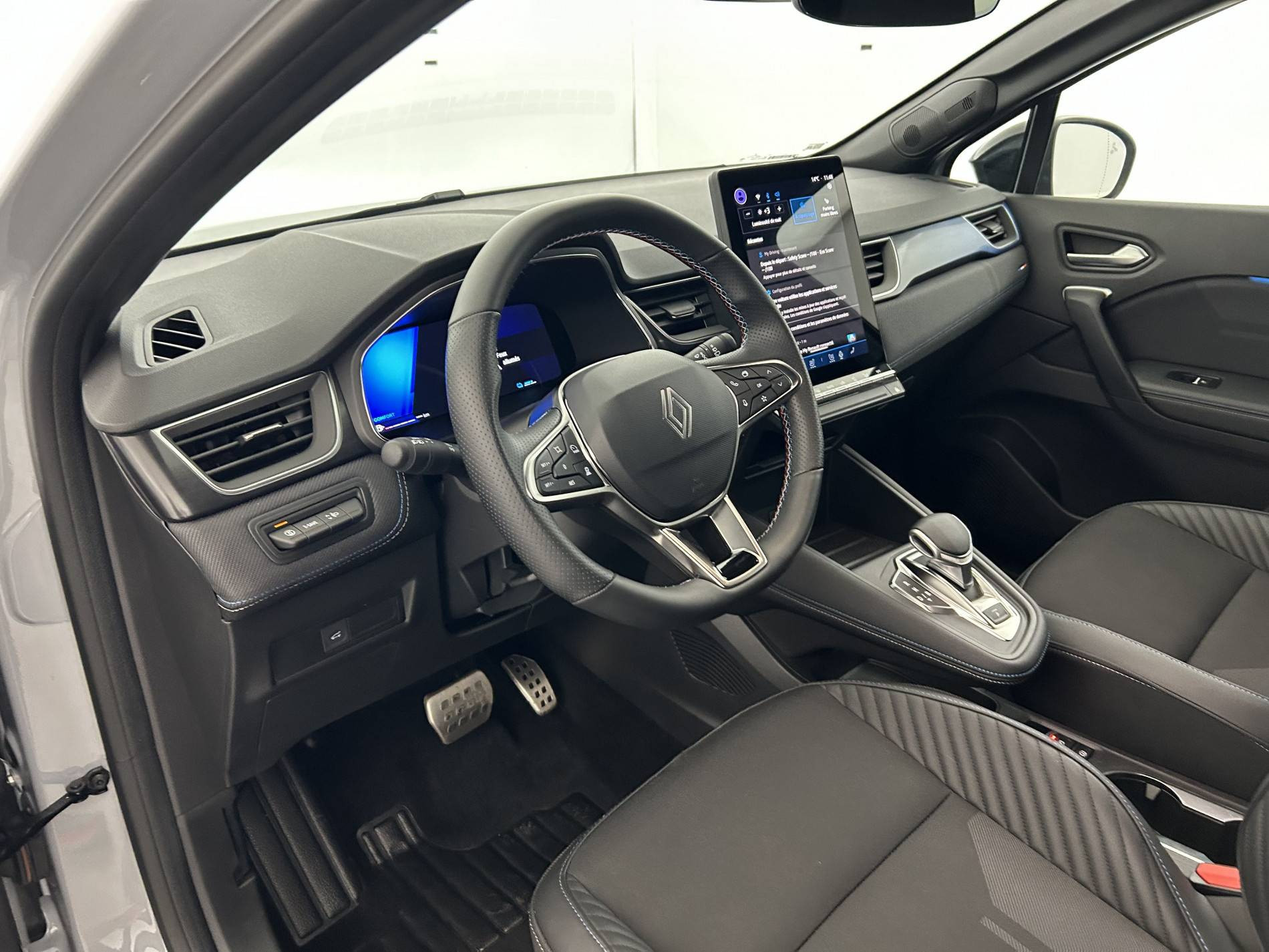 Vente en ligne Renault Symbioz  E-Tech full hybrid 145 au prix de 30 590 €