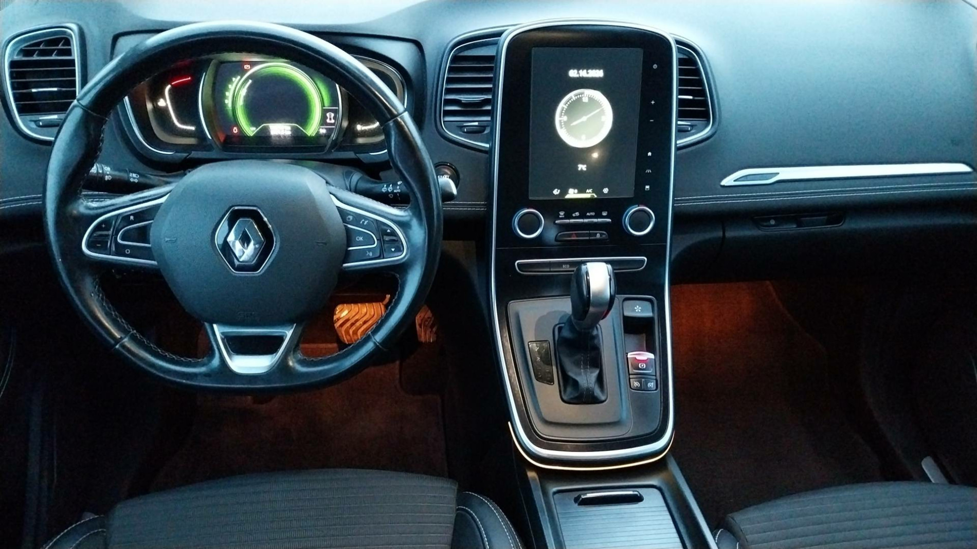 Vente en ligne Renault Grand Scenic 4 Grand Scenic dCi 110 Energy EDC au prix de 13 590 €