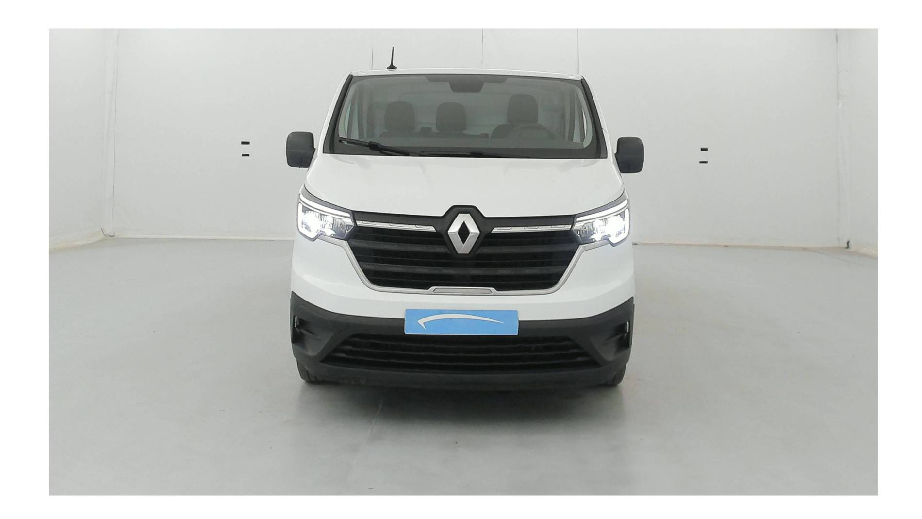 Vente en ligne Renault Trafic 3 Fourgon TRAFIC FG BLUE DCI 130 L1H1 3T GSR2 au prix de 24 390 €