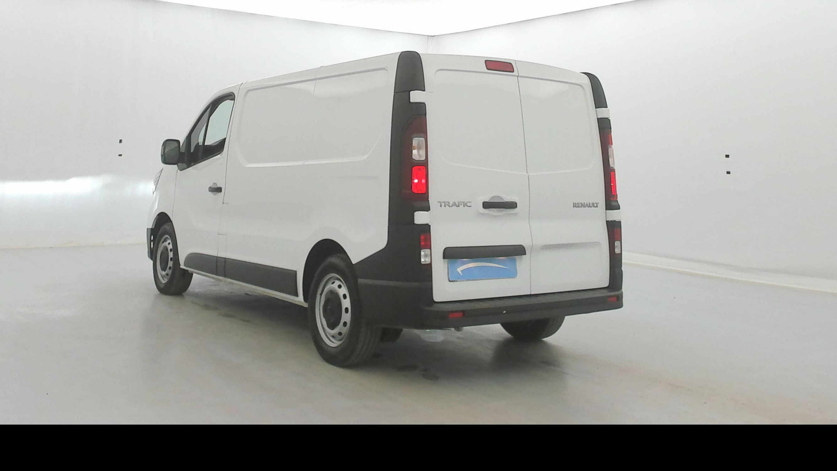 Vente en ligne Renault Trafic 3 Fourgon TRAFIC FG BLUE DCI 130 L1H1 3T GSR2 au prix de 24 390 €