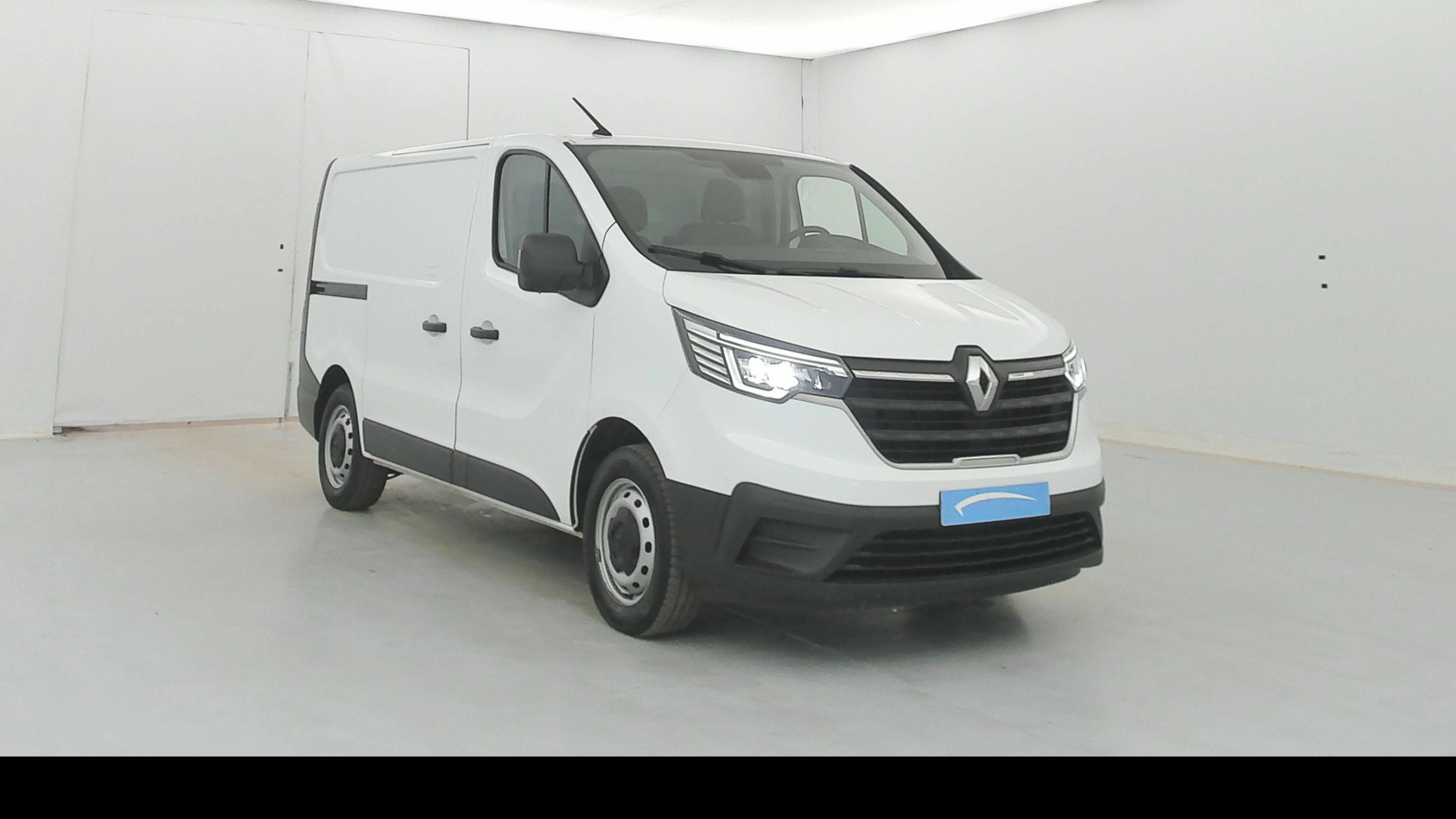 Vente en ligne Renault Trafic 3 Fourgon TRAFIC FG BLUE DCI 130 L1H1 3T GSR2 au prix de 24 390 €