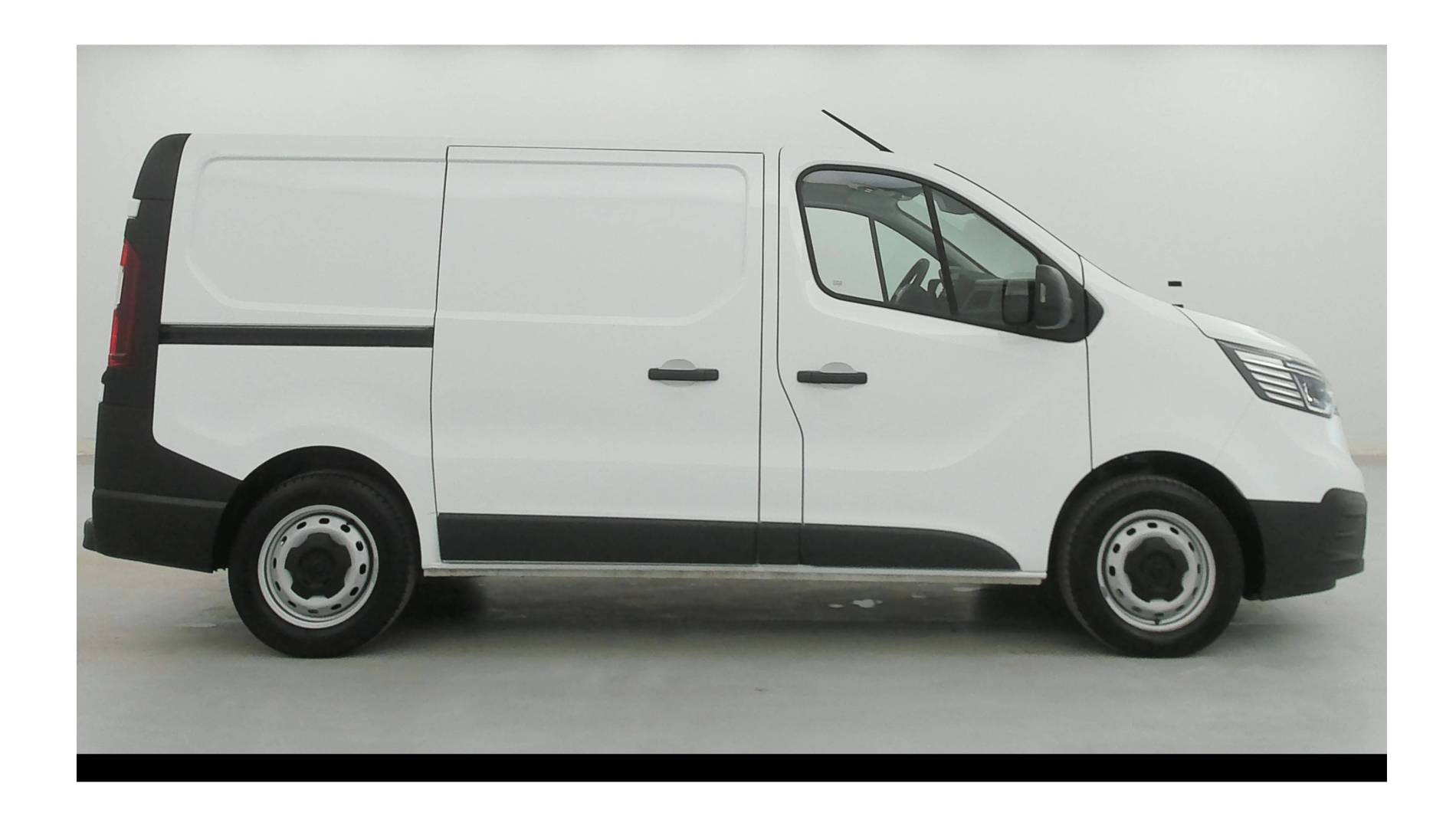 Vente en ligne Renault Trafic 3 Fourgon TRAFIC FG BLUE DCI 130 L1H1 3T GSR2 au prix de 24 390 €