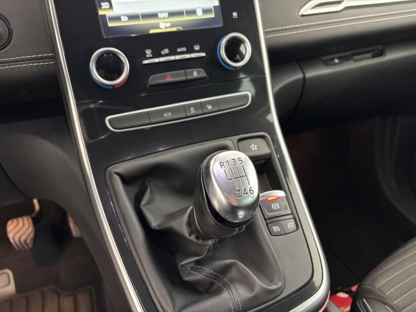 Vente en ligne Renault Scenic 4 Scenic TCe 140 Energy au prix de 17 590 €