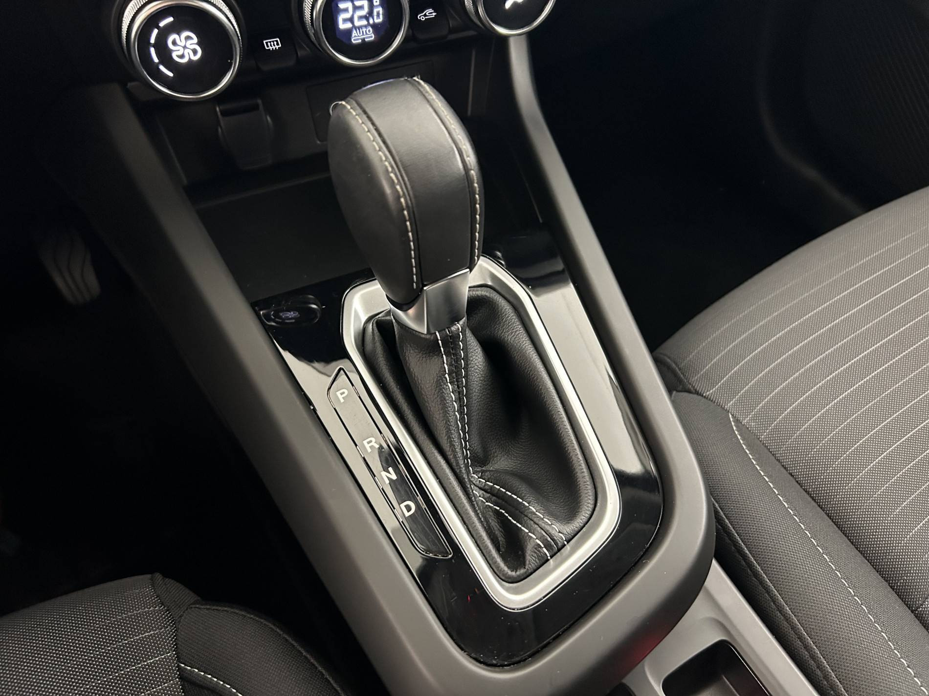 Vente en ligne Renault Arkana  TCe 140 EDC - 23 au prix de 20 990 €