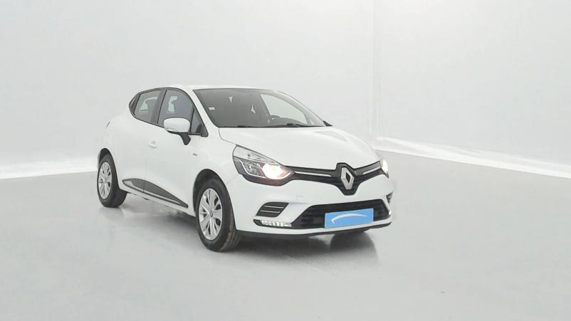 Vente en ligne Renault Clio 4 Clio TCe 75 E6C au prix de 9 990 €