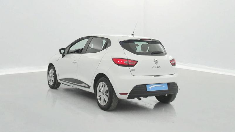 Vente en ligne Renault Clio 4 Clio TCe 75 E6C au prix de 9 990 €