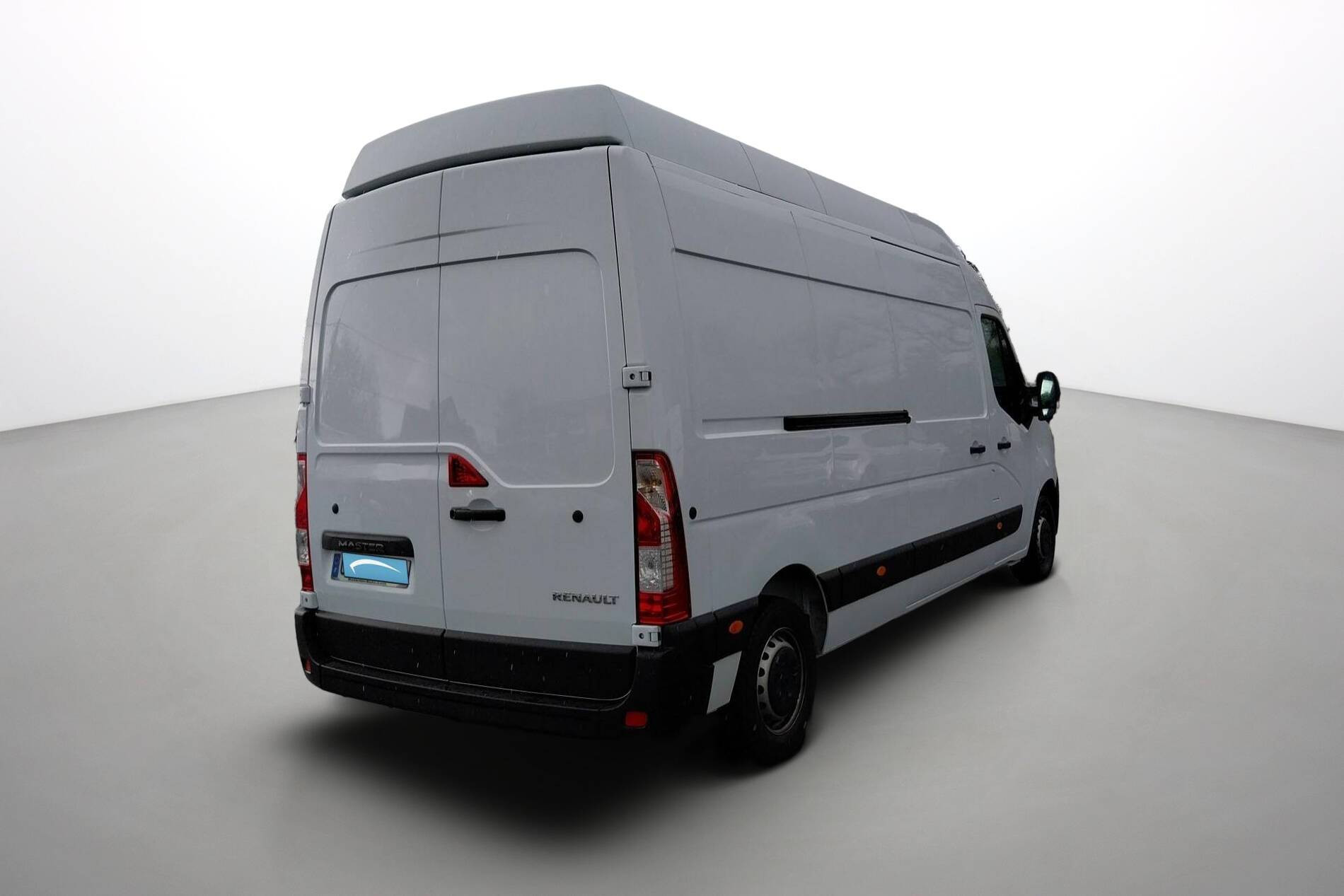 Vente en ligne Renault Master Fourgon MASTER FGN TRAC F3500 L3H3 BLUE DCI 135 au prix de 29 590 €