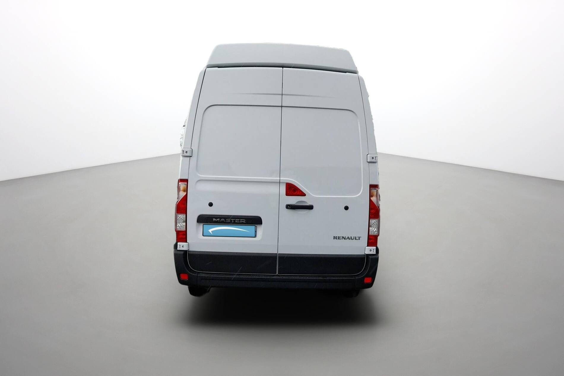 Vente en ligne Renault Master Fourgon MASTER FGN TRAC F3500 L3H3 BLUE DCI 135 au prix de 29 590 €