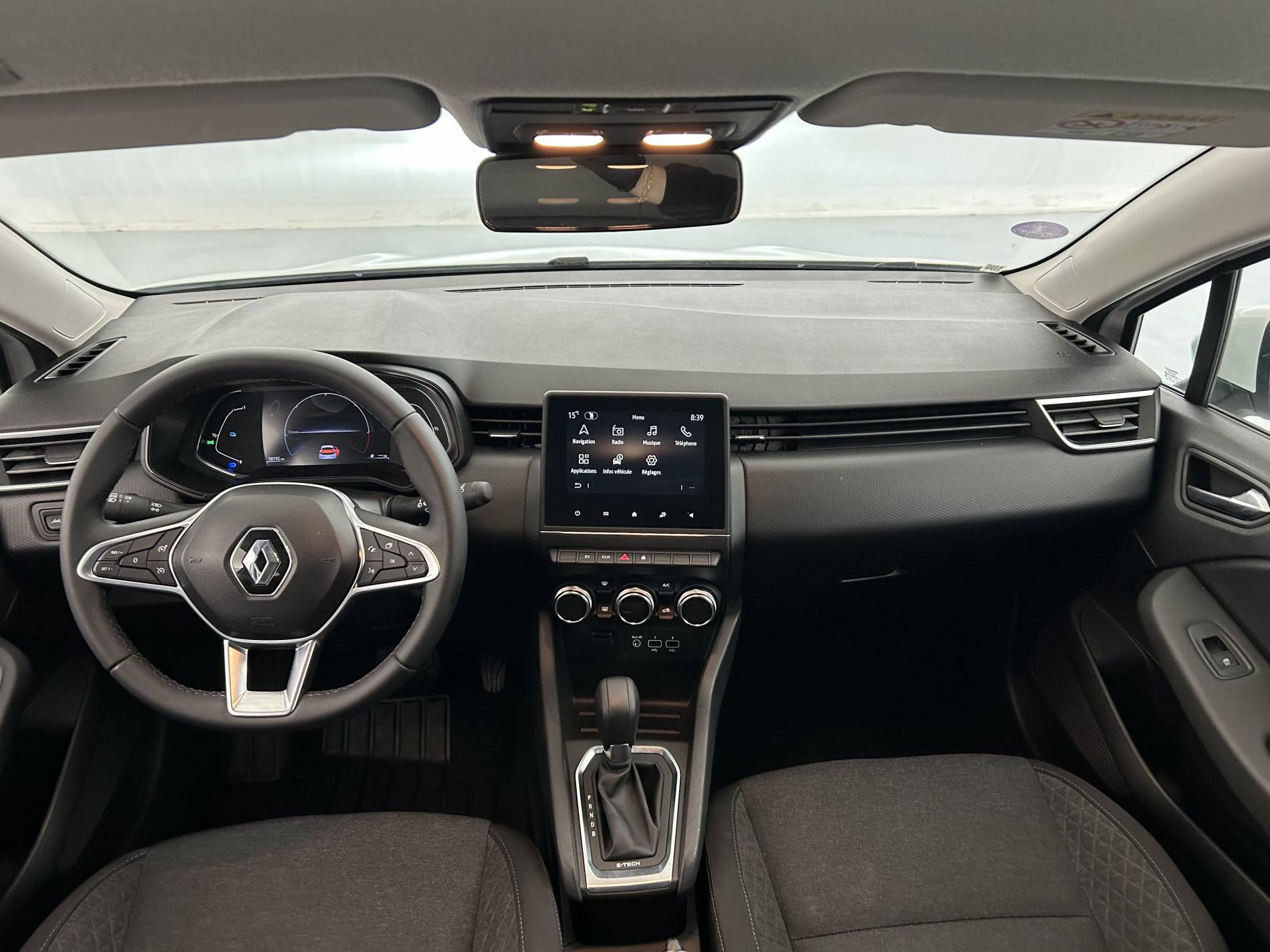 Vente en ligne Renault Clio 5 CLIO SOCIETE E-TECH 140 - 21 au prix de 14 950 €
