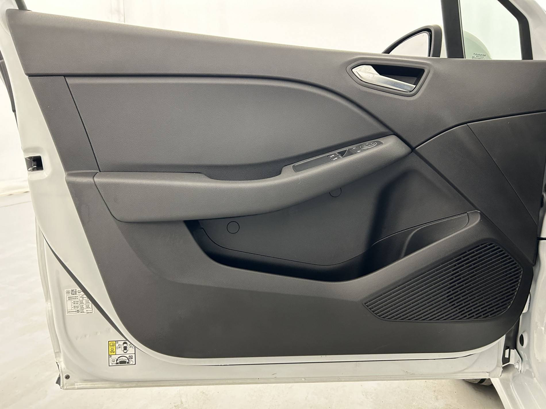 Vente en ligne Renault Clio 5 CLIO SOCIETE E-TECH 140 - 21 au prix de 14 950 €