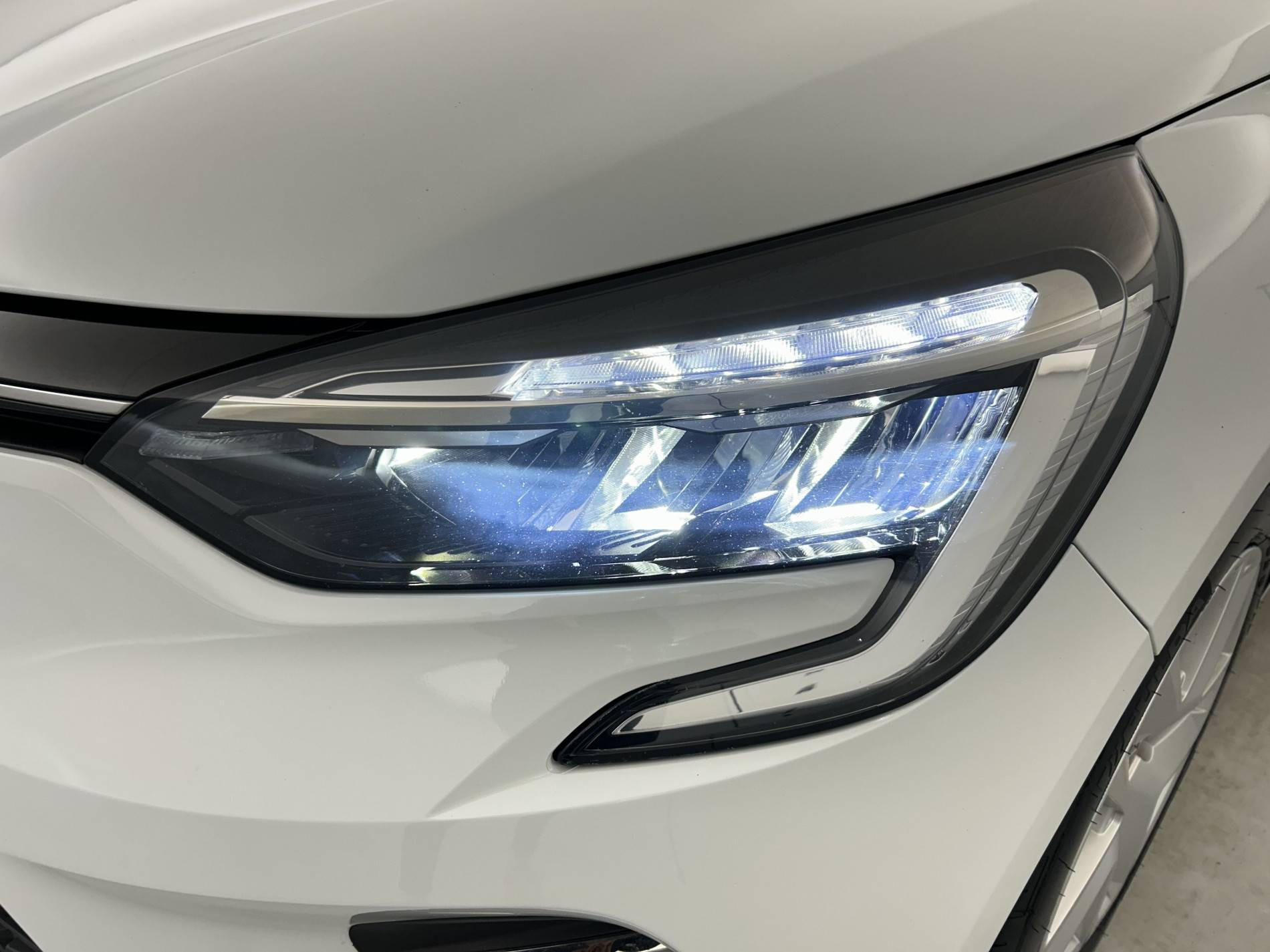 Vente en ligne Renault Clio 5 CLIO SOCIETE E-TECH 140 - 21 au prix de 14 950 €