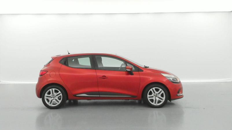 Vente en ligne Renault Clio 4 Clio dCi 90 Energy eco2 82g au prix de 11 990 €