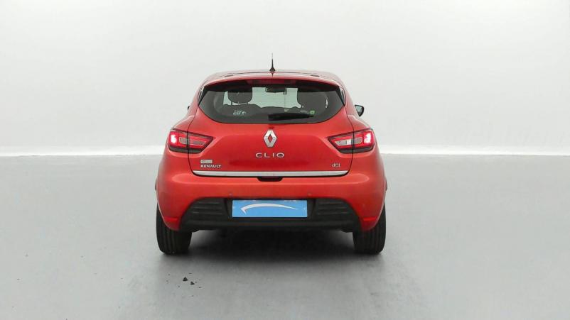 Vente en ligne Renault Clio 4 Clio dCi 90 Energy eco2 82g au prix de 11 990 €