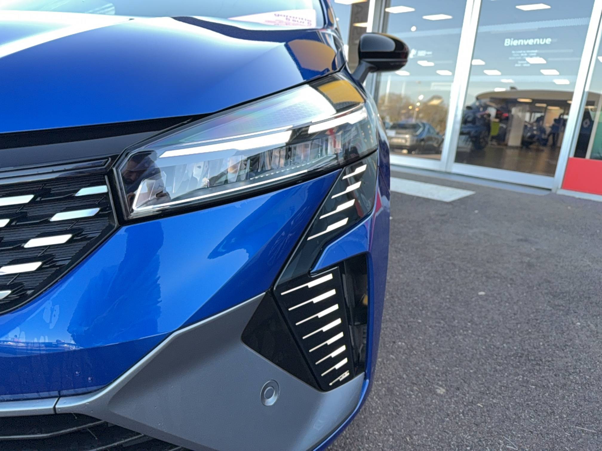 Vente en ligne Renault Clio 5 Clio TCe 90 au prix de 17 990 €