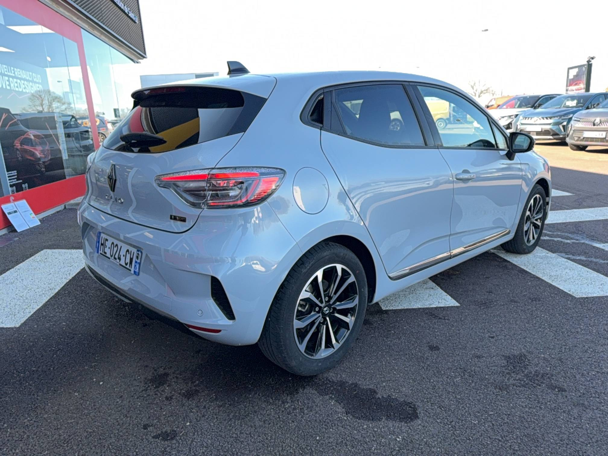 Vente en ligne Renault Clio 5 Clio E-Tech full hybrid 145 ch GSR2 au prix de 22 890 €