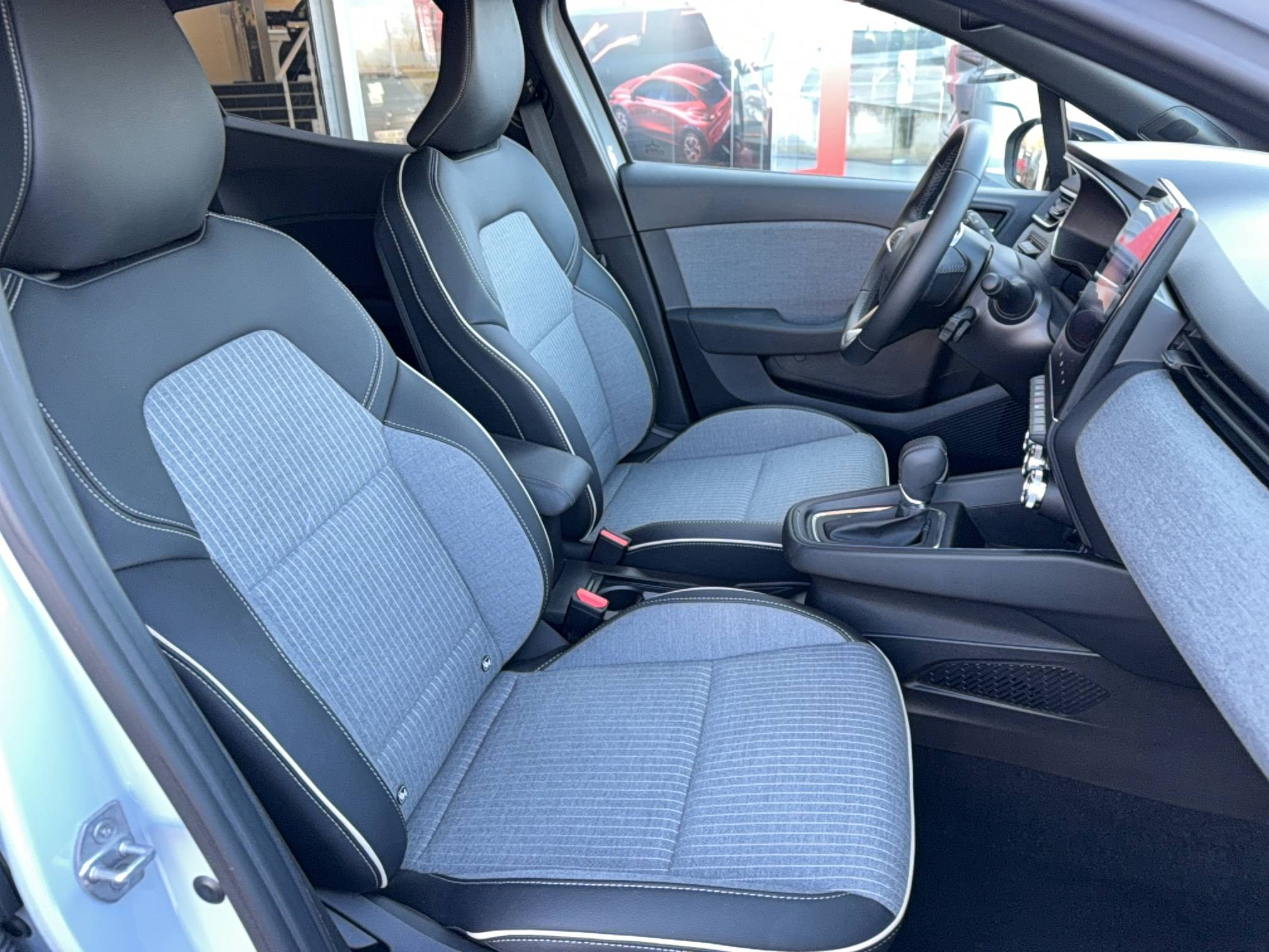 Vente en ligne Renault Clio 5 Clio E-Tech full hybrid 145 ch GSR2 au prix de 22 890 €