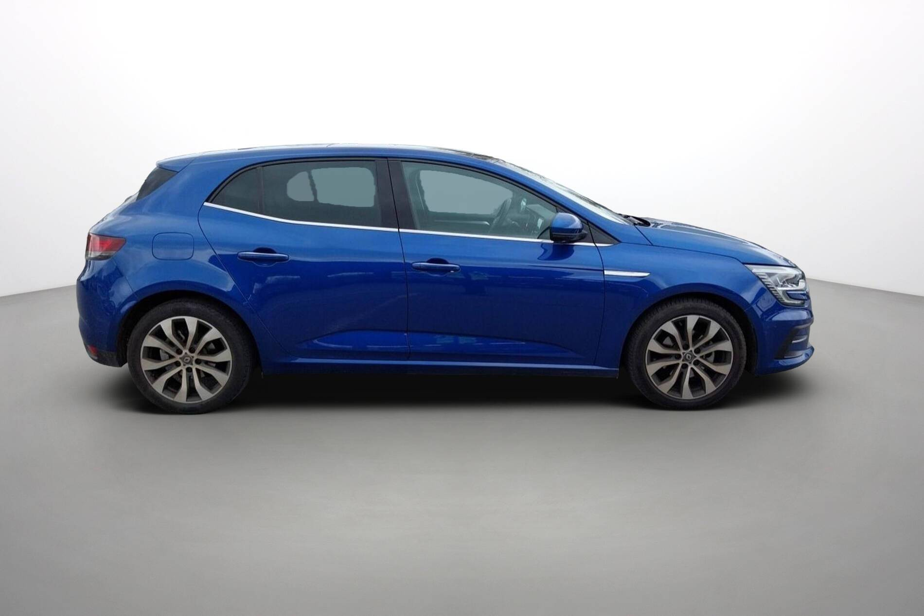Vente en ligne Renault Megane 4  TCe 140 EDC au prix de 20 790 €