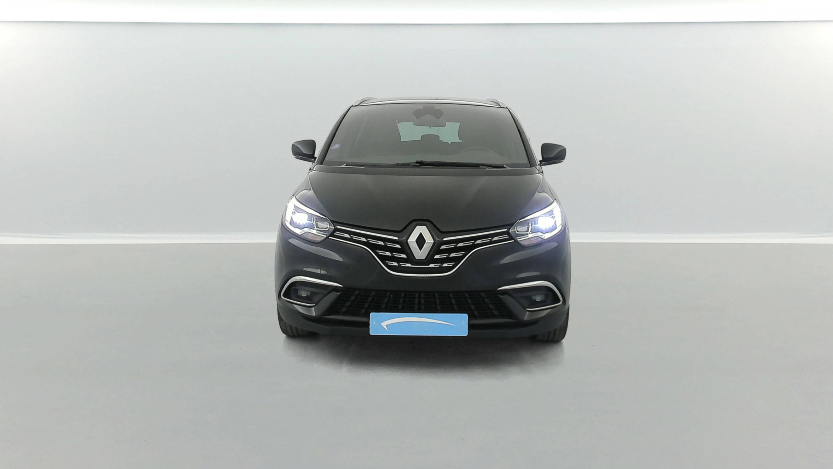 Vente en ligne Renault Grand Scenic 4 Grand Scenic TCe 140 EDC au prix de 22 390 €