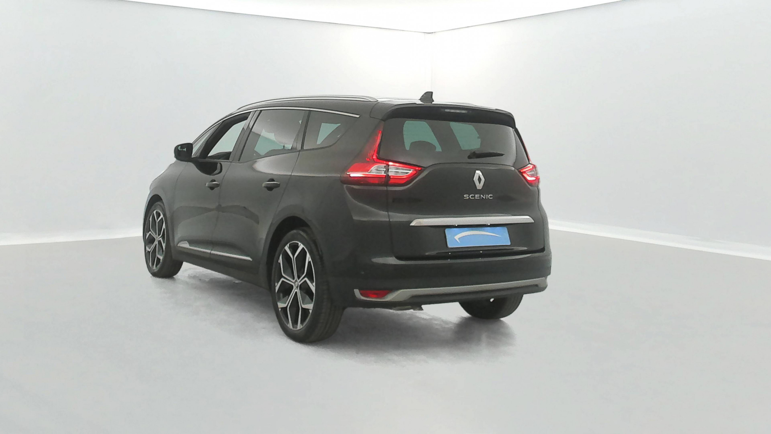 Vente en ligne Renault Grand Scenic 4 Grand Scenic TCe 140 EDC au prix de 22 390 €