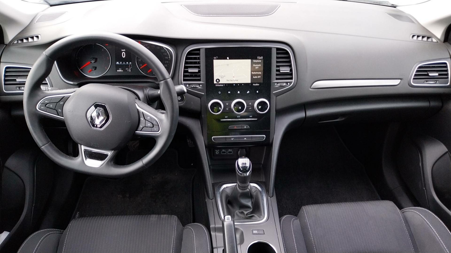 Vente en ligne Renault Megane 4 Mégane IV Berline Blue dCi 115 - 21N au prix de 16 490 €