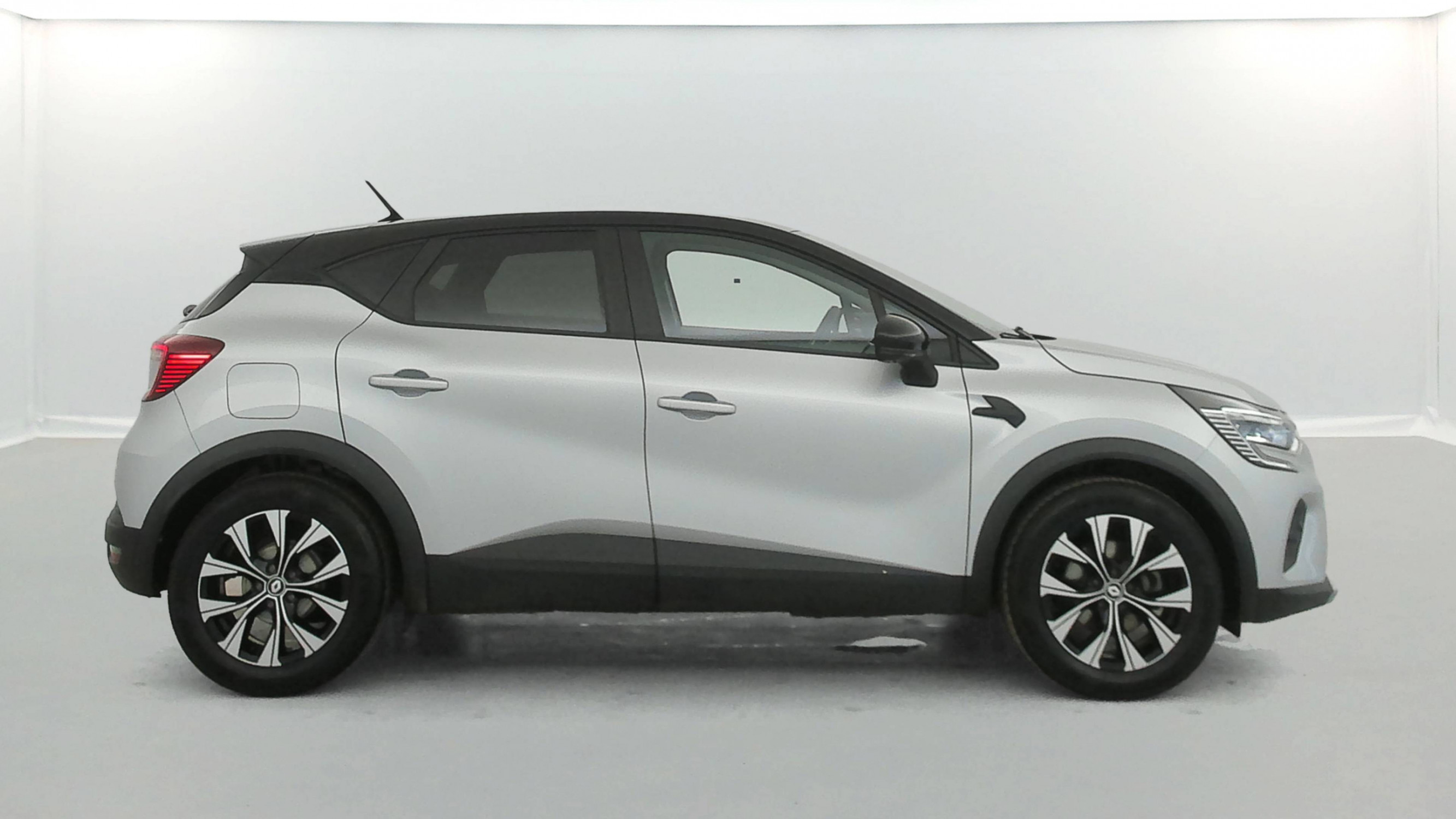 Vente en ligne Renault Captur  E-Tech full hybrid 145 au prix de 20 490 €