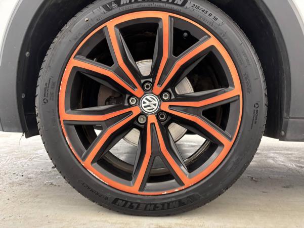 Vente en ligne Volkswagen T-Cross  1.0 TSI 115 Start/Stop DSG7 au prix de 18 990 €