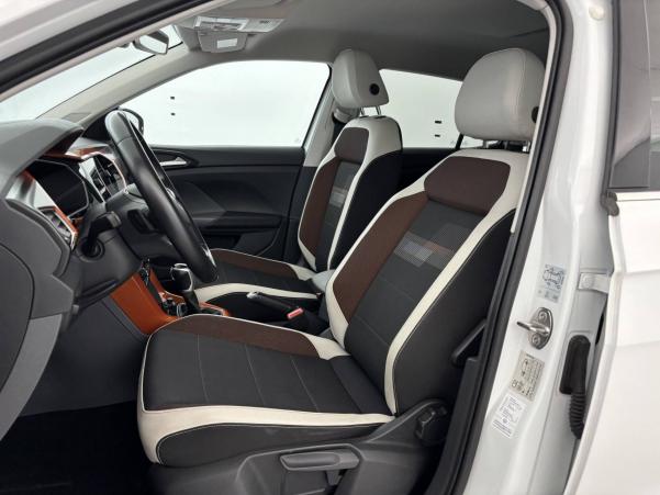 Vente en ligne Volkswagen T-Cross  1.0 TSI 115 Start/Stop DSG7 au prix de 18 990 €