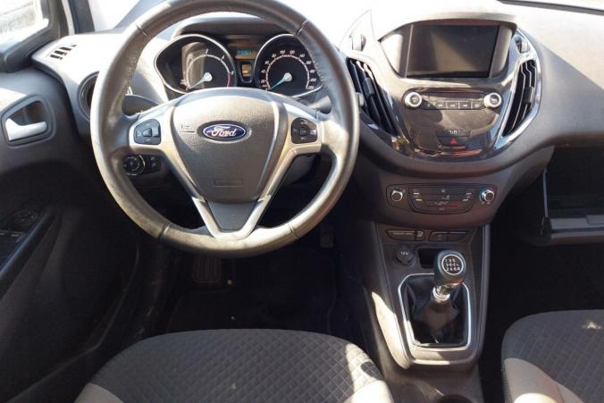 Vente en ligne Ford Tourneo Courier  1.5 TDCI 100 BV6 S&S au prix de 14 990 €