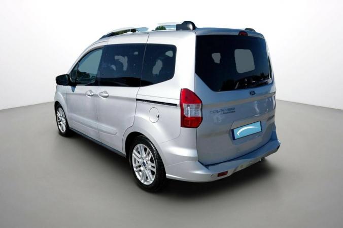 Vente en ligne Ford Tourneo Courier  1.5 TDCI 100 BV6 S&S au prix de 14 990 €