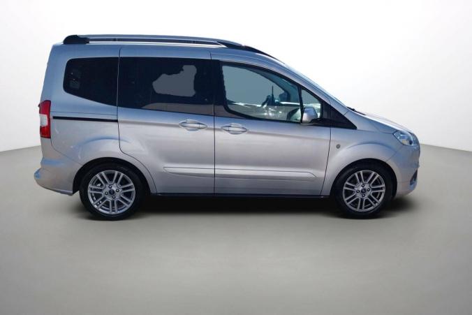 Vente en ligne Ford Tourneo Courier  1.5 TDCI 100 BV6 S&S au prix de 14 990 €