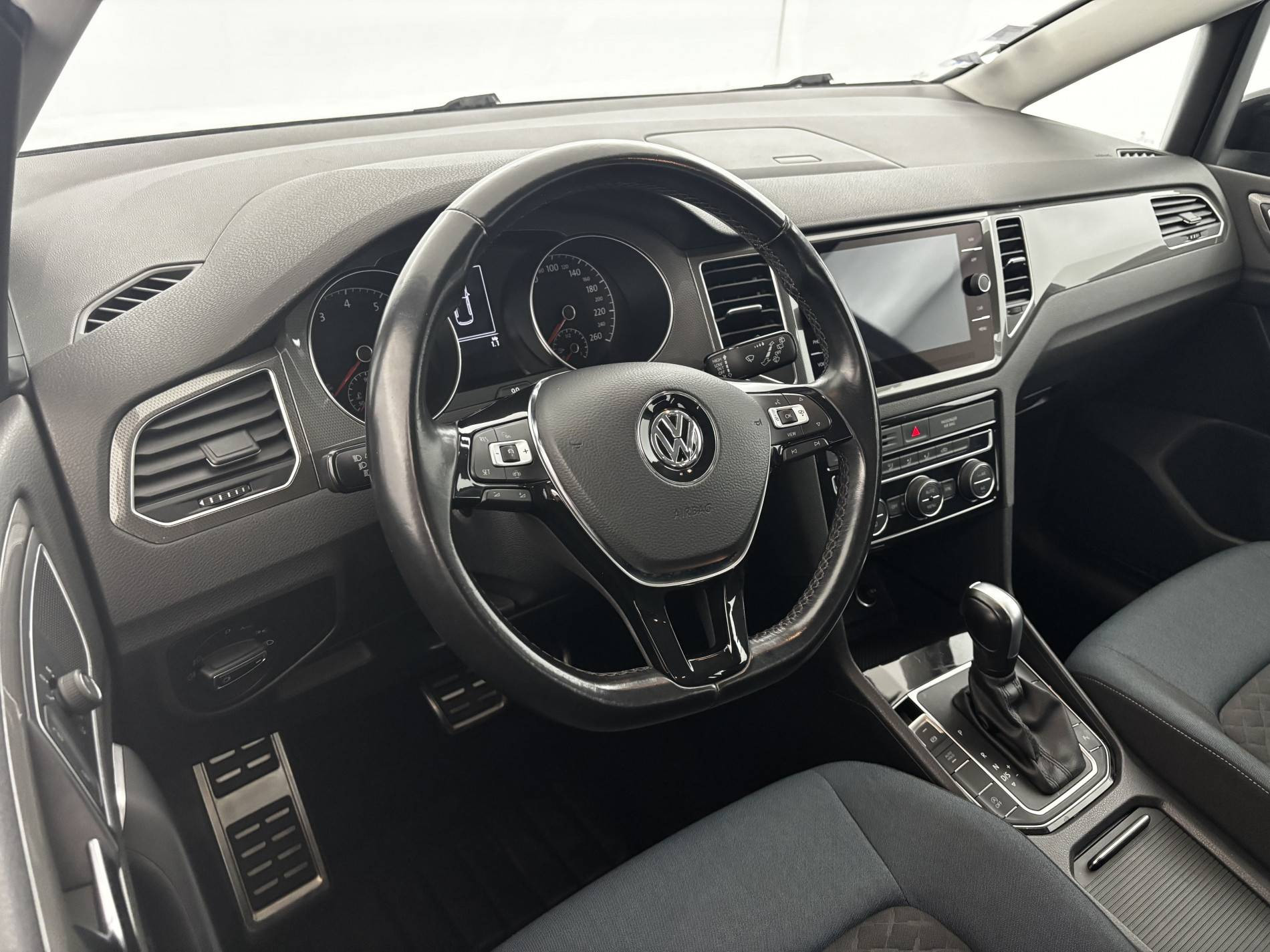 Vente en ligne Volkswagen Golf SW  1.5 TSI 150 EVO DSG7 au prix de 18 790 €