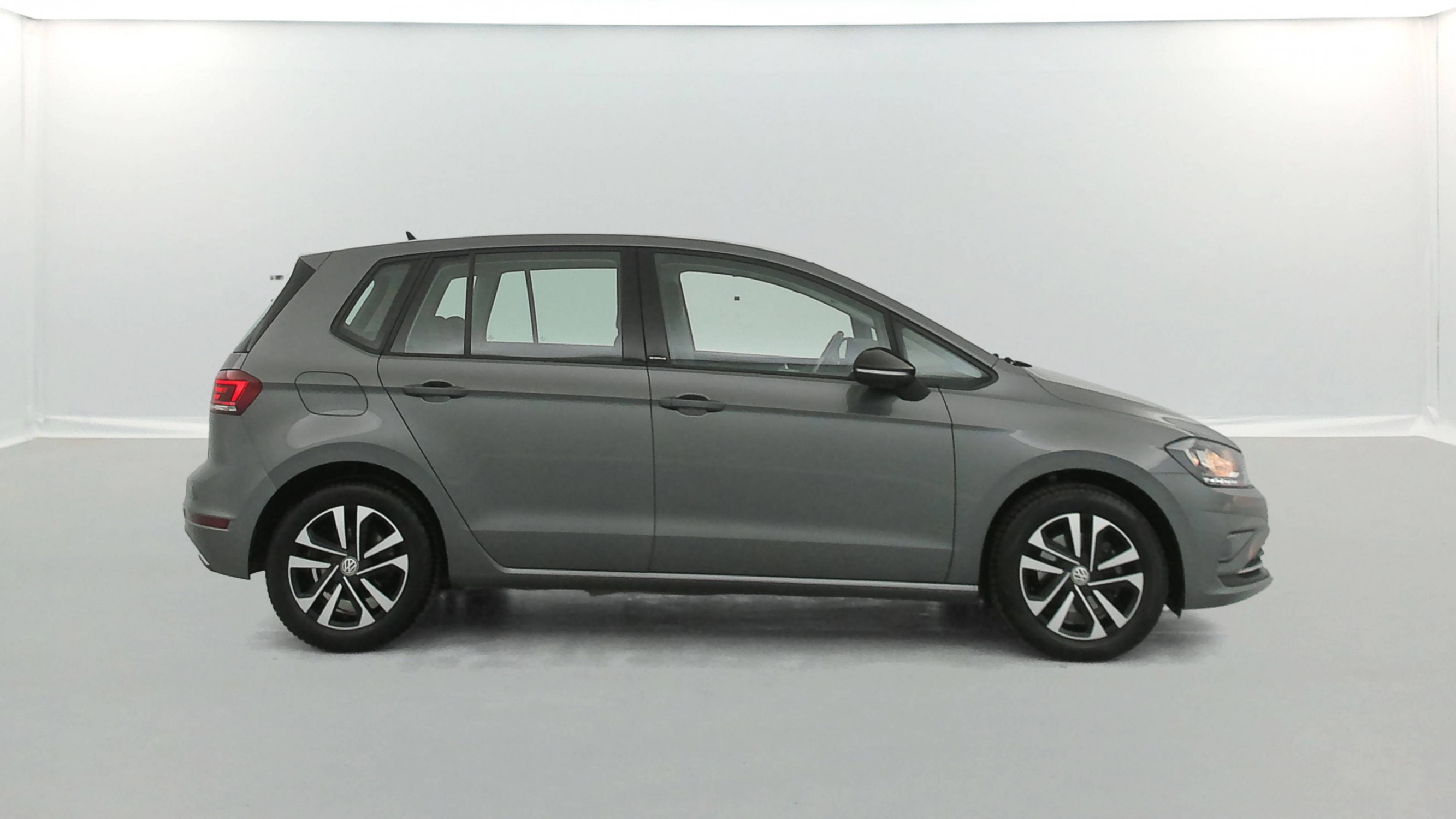 Vente en ligne Volkswagen Golf SW  1.5 TSI 150 EVO DSG7 au prix de 18 790 €