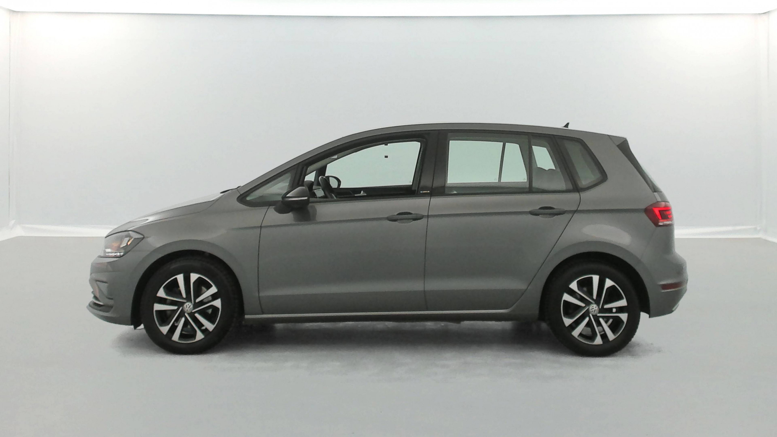 Vente en ligne Volkswagen Golf SW  1.5 TSI 150 EVO DSG7 au prix de 18 790 €