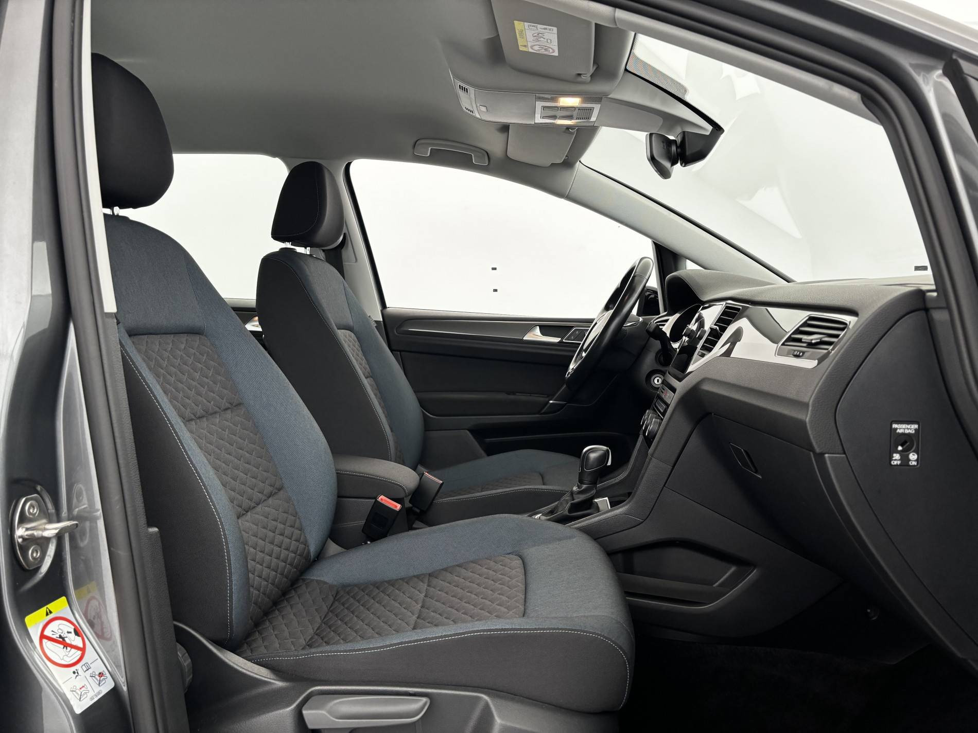 Vente en ligne Volkswagen Golf SW  1.5 TSI 150 EVO DSG7 au prix de 18 790 €