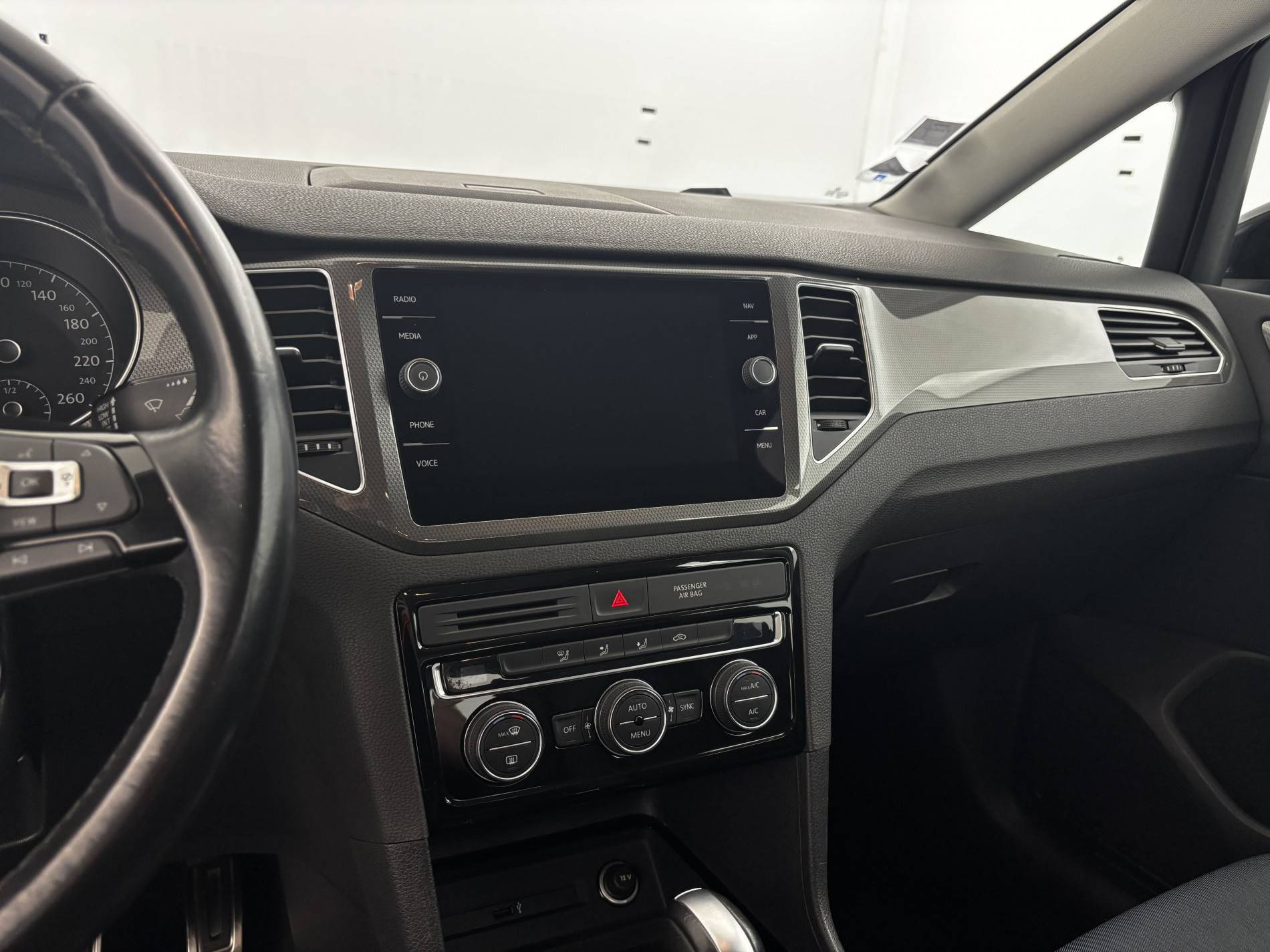 Vente en ligne Volkswagen Golf SW  1.5 TSI 150 EVO DSG7 au prix de 18 790 €