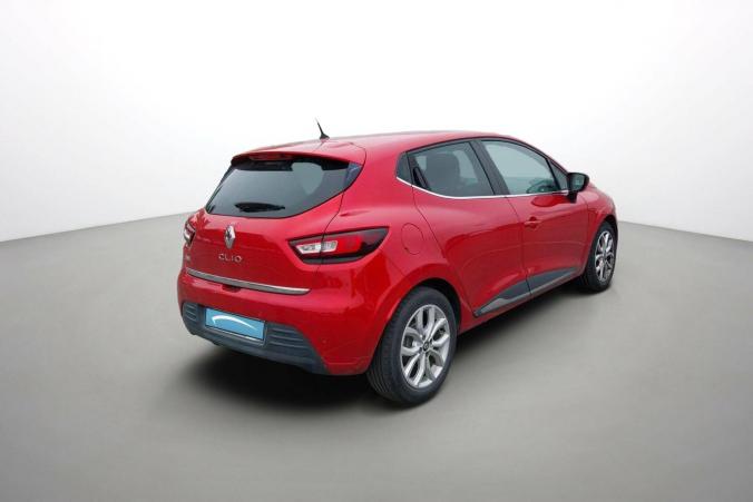 Vente en ligne Renault Clio 4 Clio TCe 90 E6C au prix de 11 590 €