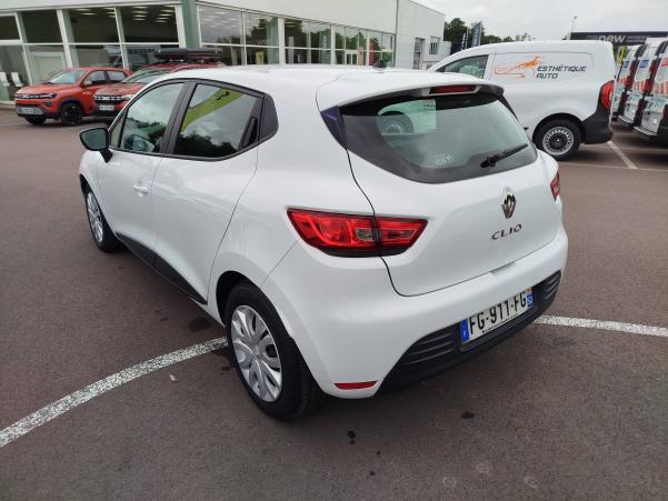 Vente en ligne Renault Clio 4 CLIO SOCIETE DCI 90 ENERGY E6C au prix de 10 590 €