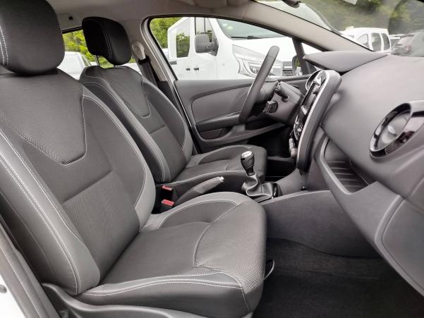 Vente en ligne Renault Clio 4 CLIO SOCIETE DCI 90 ENERGY E6C au prix de 10 590 €