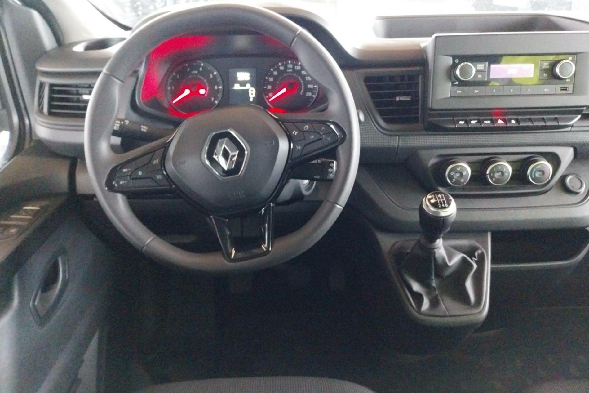 Vente en ligne Renault Trafic 3 Fourgon TRAFIC FG BLUE DCI 130 L1H1 3T GSR2 au prix de 24 590 €