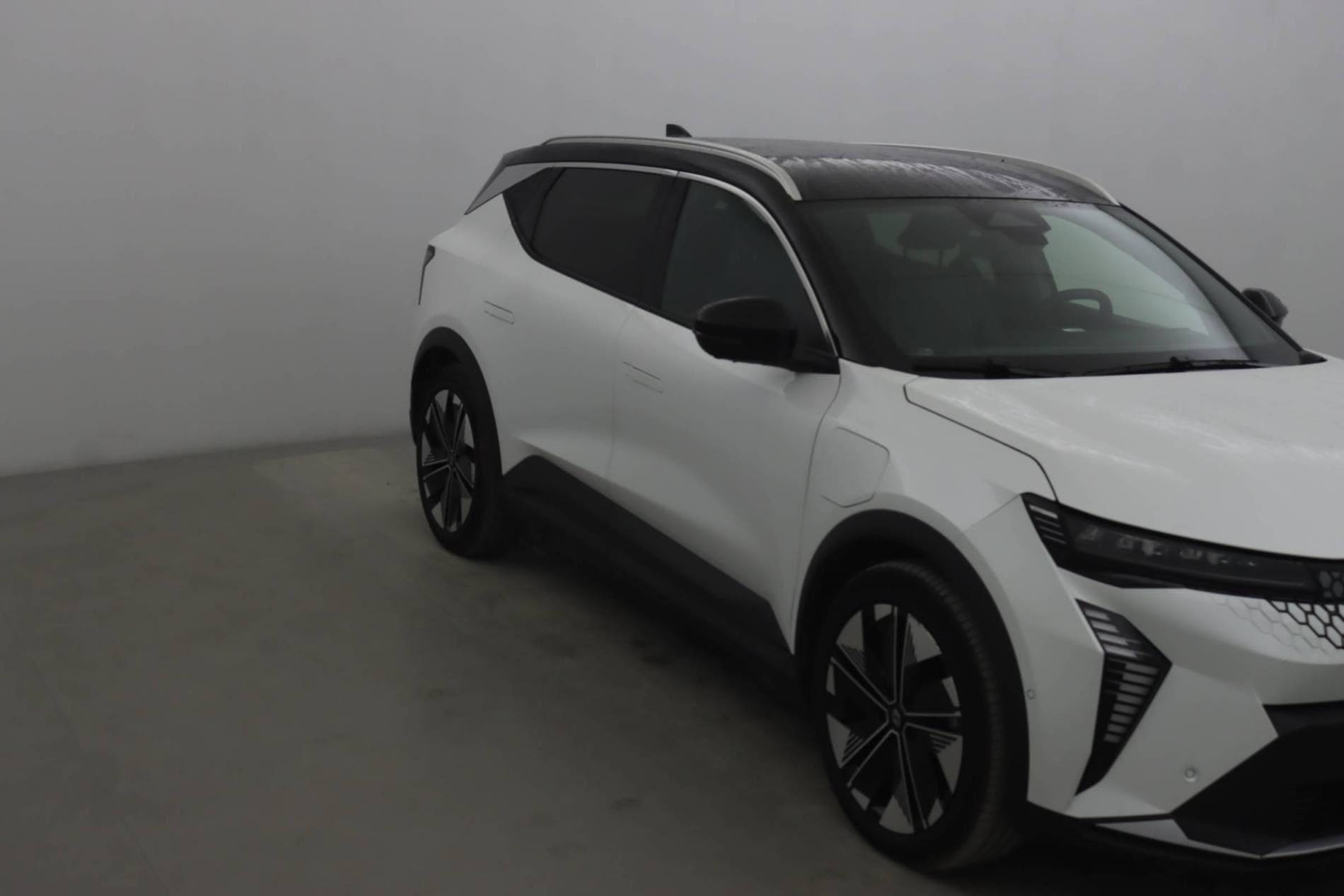 Vente en ligne Renault Scenic E-Tech  220 ch grande autonomie au prix de 39 990 €