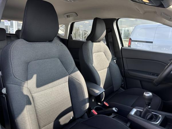 Vente en ligne Renault Captur  Blue dCi 95 au prix de 17 290 €
