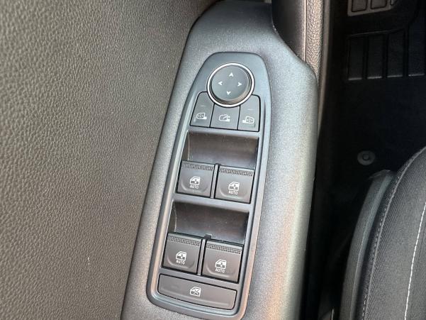 Vente en ligne Renault Captur  Blue dCi 95 au prix de 17 290 €