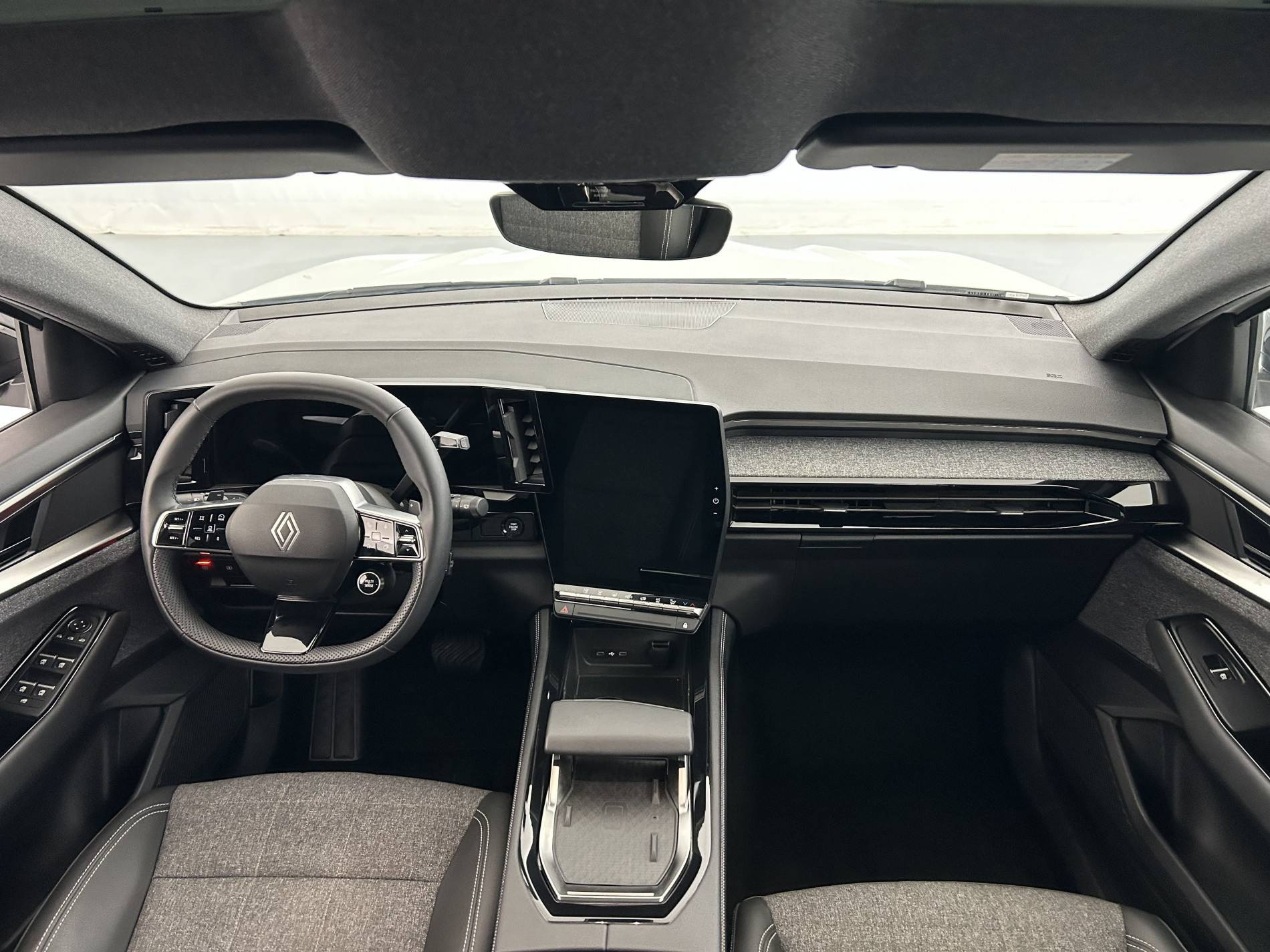 Vente en ligne Renault Espace Espace E-Tech full hybrid 200 GSR2 au prix de 35 990 €