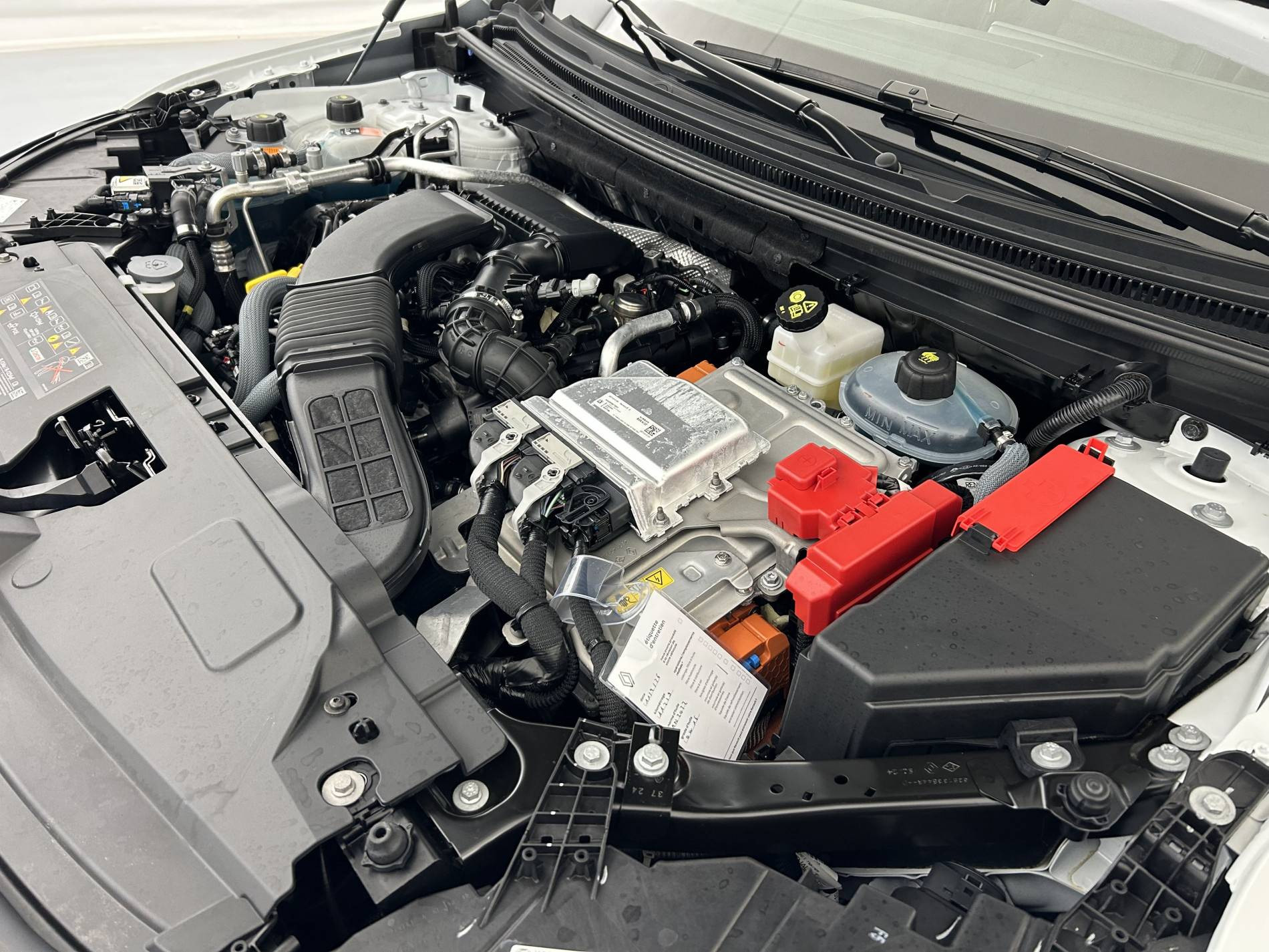 Vente en ligne Renault Espace Espace E-Tech full hybrid 200 GSR2 au prix de 35 990 €