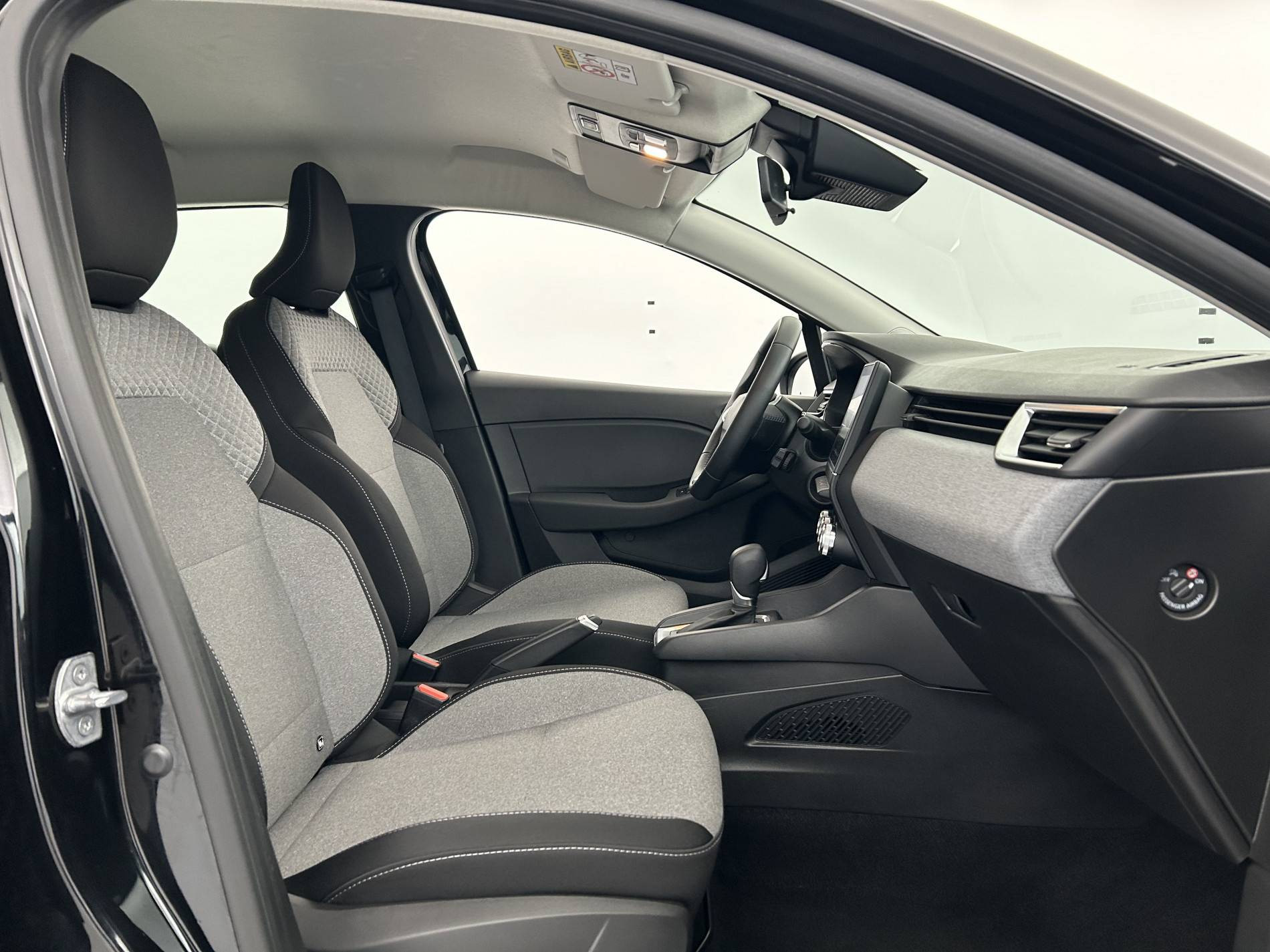 Vente en ligne Renault Clio 5 Clio E-Tech full hybrid 145 ch GSR2 au prix de 20 690 €