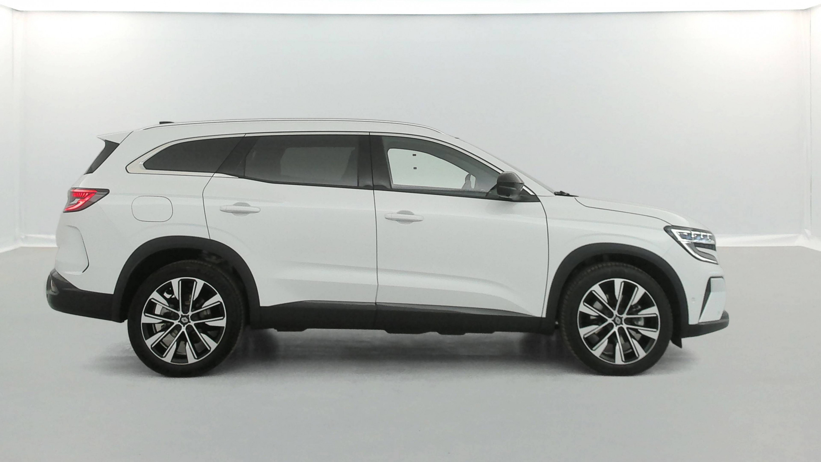 Vente en ligne Renault Espace Espace E-Tech full hybrid 200 GSR2 au prix de 35 990 €